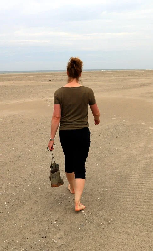 Hero: Kim Bakhuis op strand